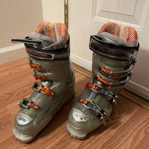 Rossignol ok Xena Women’s Ski boots 24.5 =women’s 7.5
